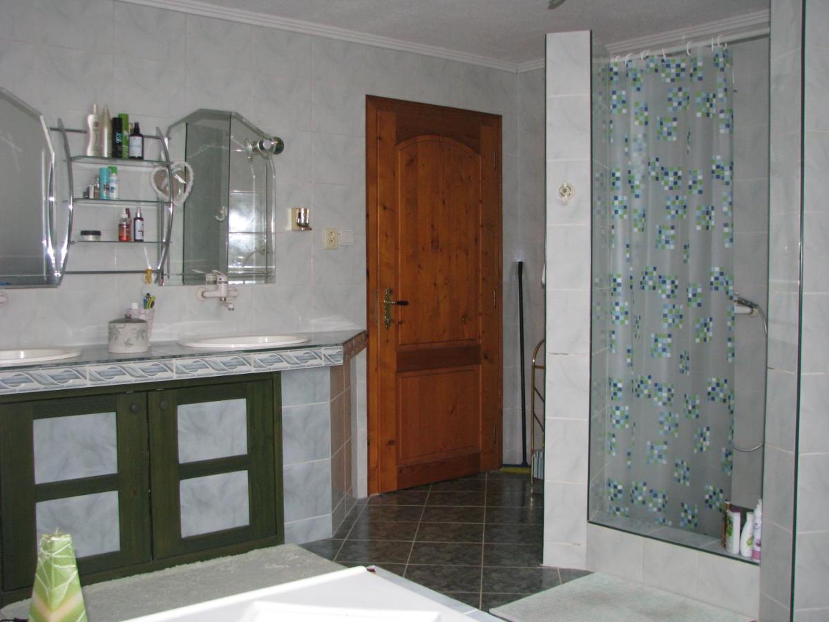 Penzion Piano Apartment ลิฟตอฟสกีมิคูลาช ภายนอก รูปภาพ