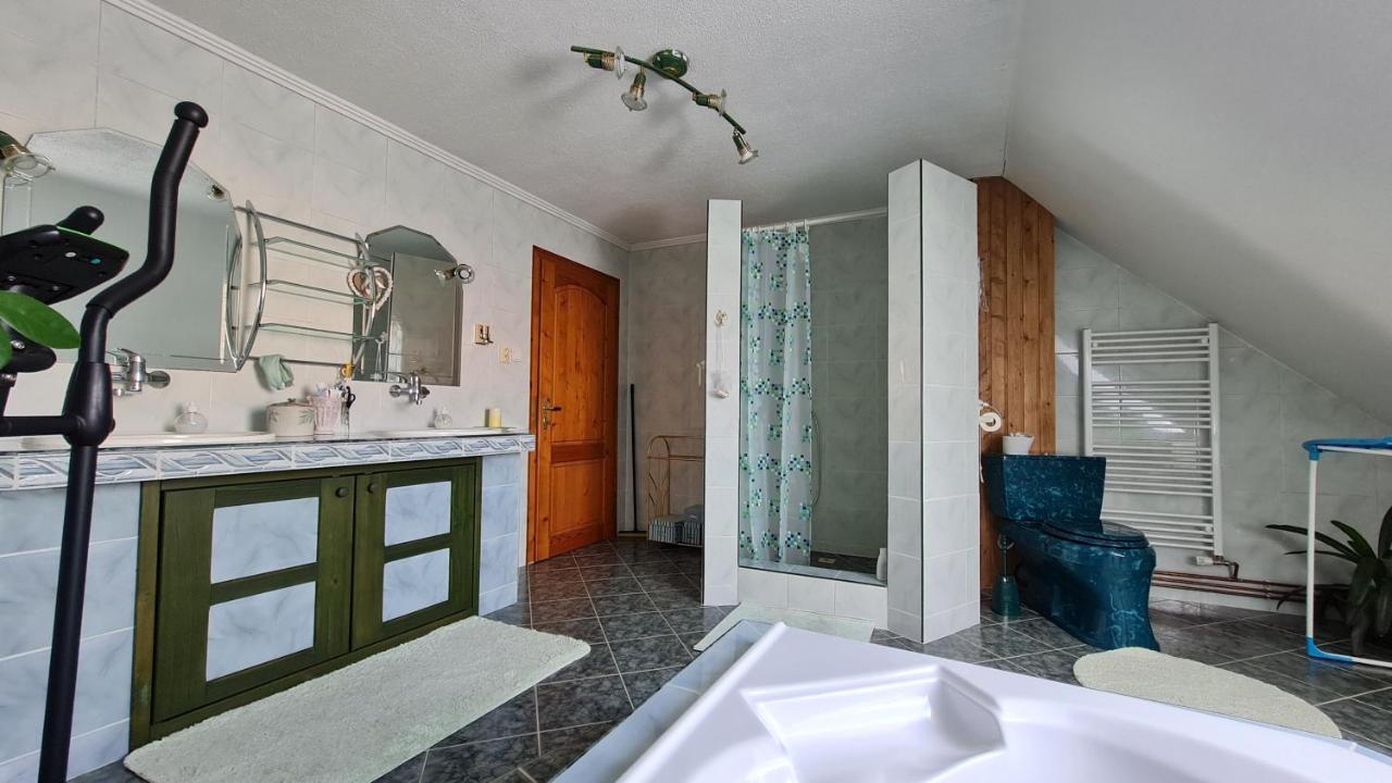 Penzion Piano Apartment ลิฟตอฟสกีมิคูลาช ภายนอก รูปภาพ