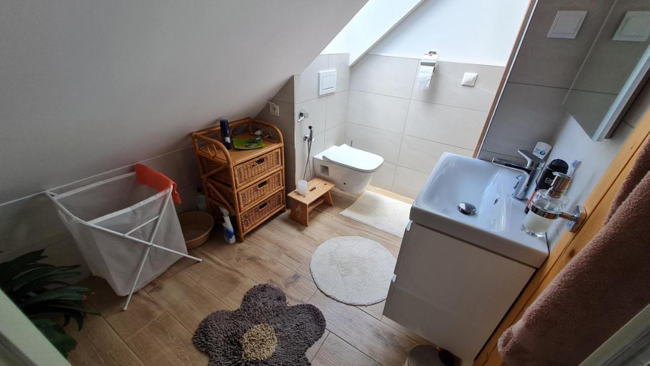 Penzion Piano Apartment ลิฟตอฟสกีมิคูลาช ภายนอก รูปภาพ