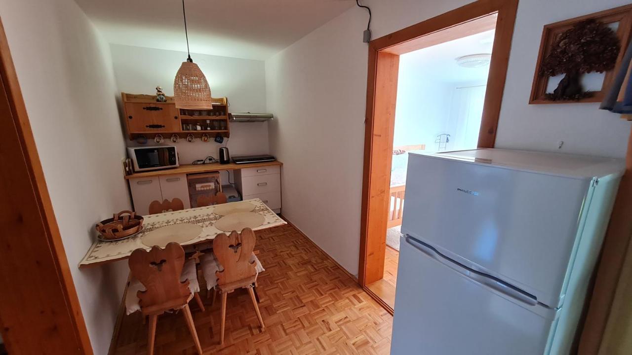 Penzion Piano Apartment ลิฟตอฟสกีมิคูลาช ภายนอก รูปภาพ